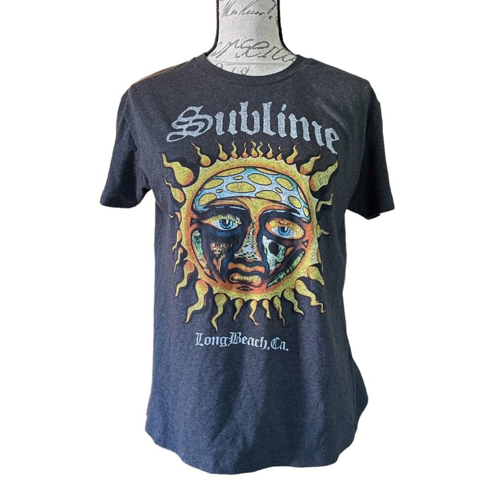 Sublime Gray Short Sleeve Shirt EUC Size Small